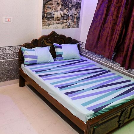 Sri Priya Lodge Dharmapuri ภายนอก รูปภาพ