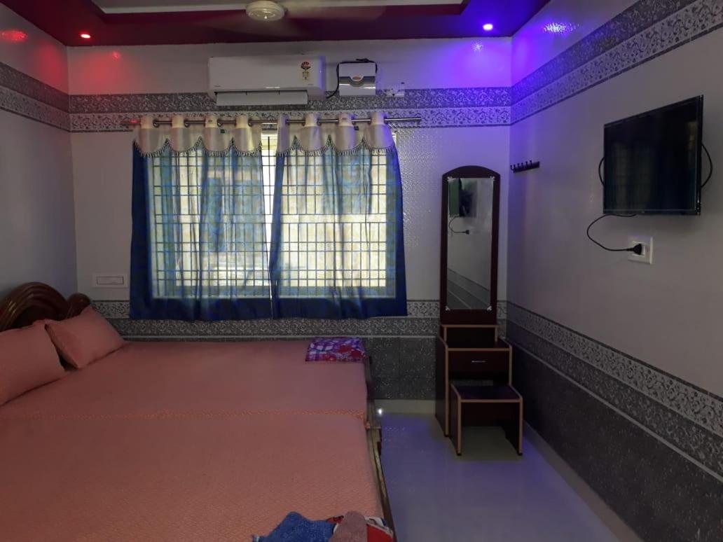 Sri Priya Lodge Dharmapuri ภายนอก รูปภาพ
